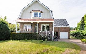 Gastenverblijf In Belle Epoque Woning